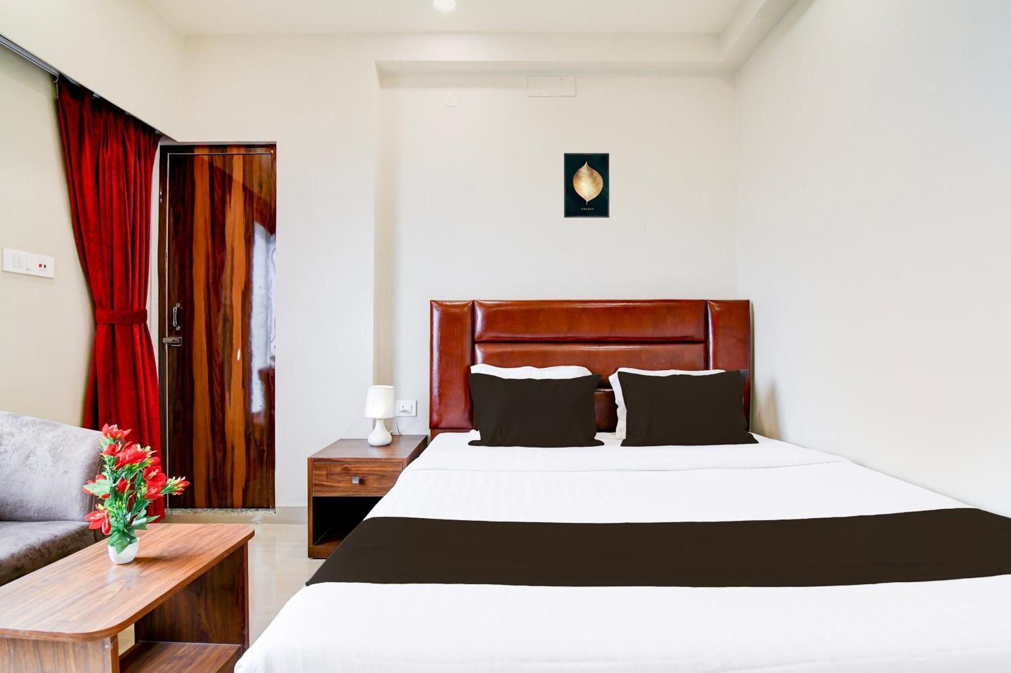 Super Townhouse Kaikhali Near Airport Hotel Kolkata Exterior photo