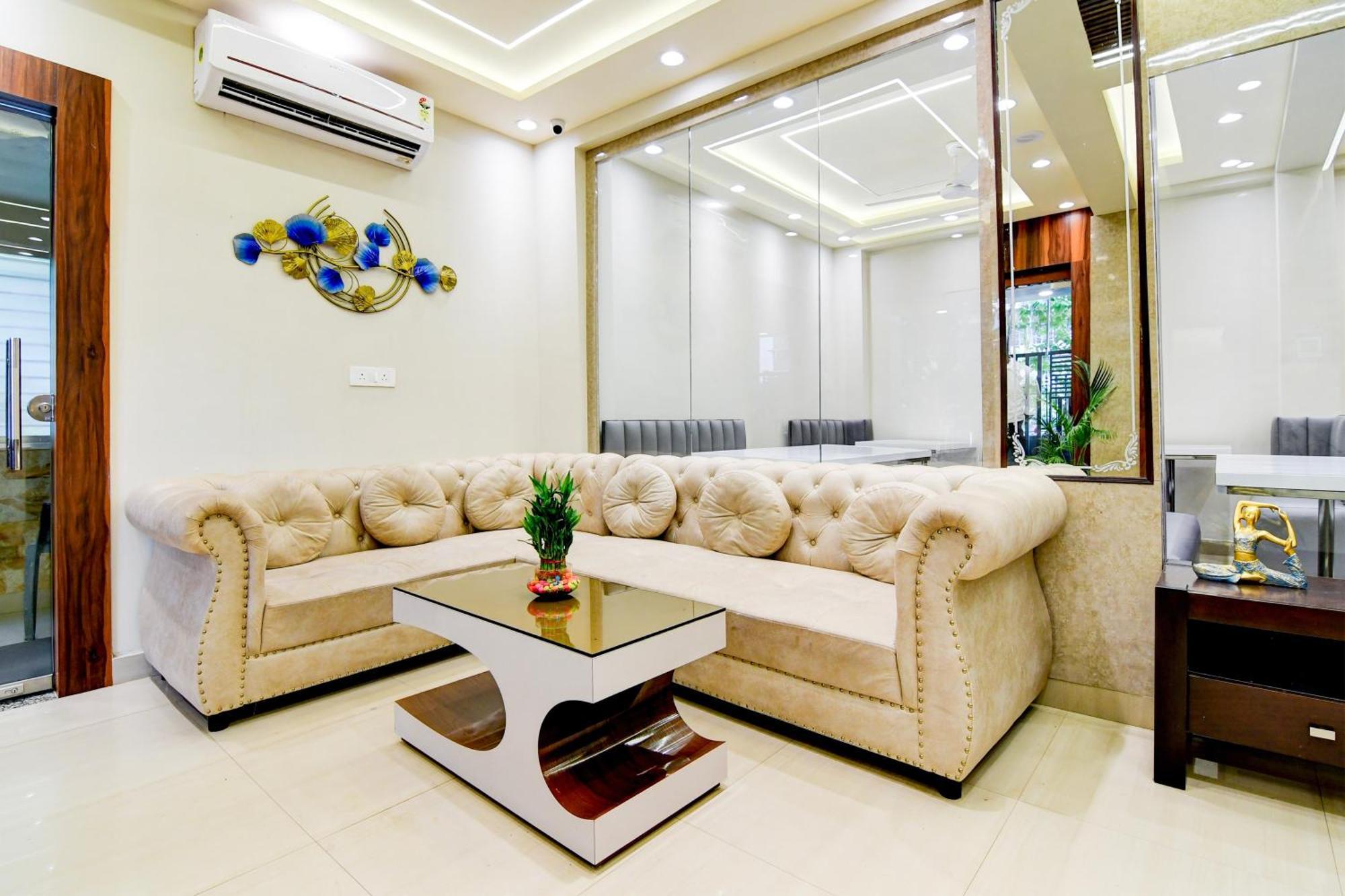 Super Townhouse Kaikhali Near Airport Hotel Kolkata Exterior photo